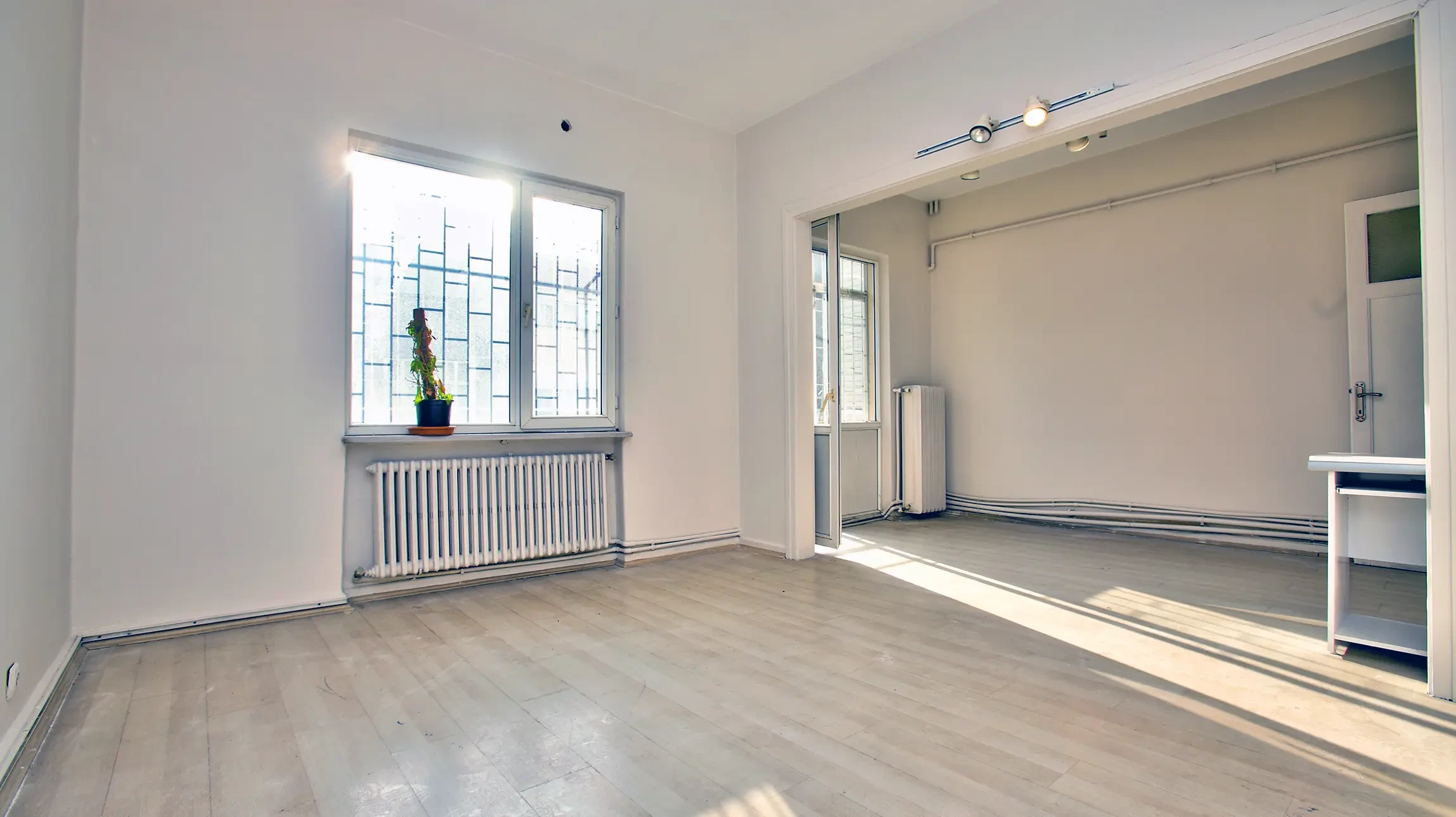 Intérieur, chantier de pose de carrelage